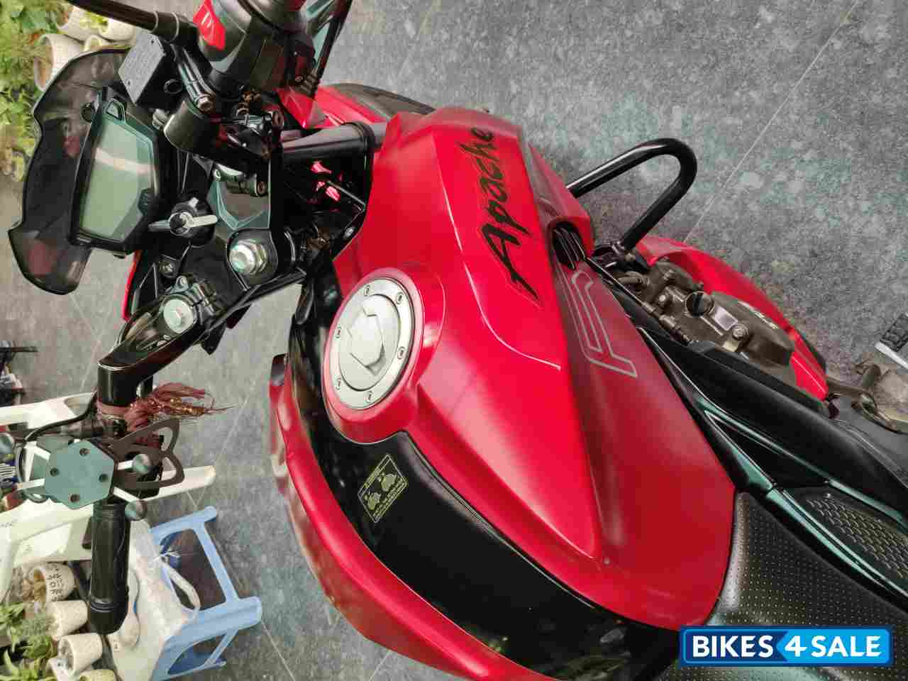 Syrah Red TVS Apache RTR 200 4V