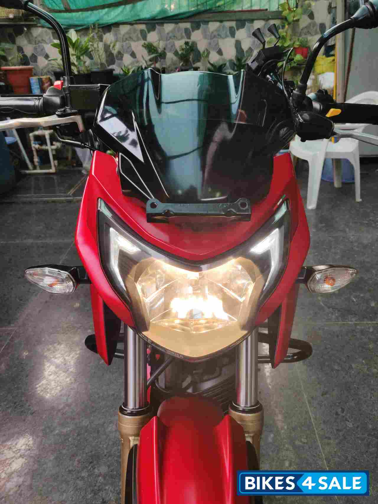 Syrah Red TVS Apache RTR 200 4V