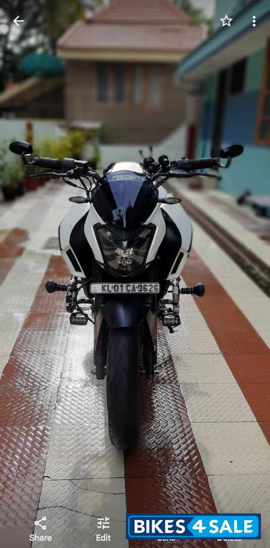 Bajaj Dominar 400
