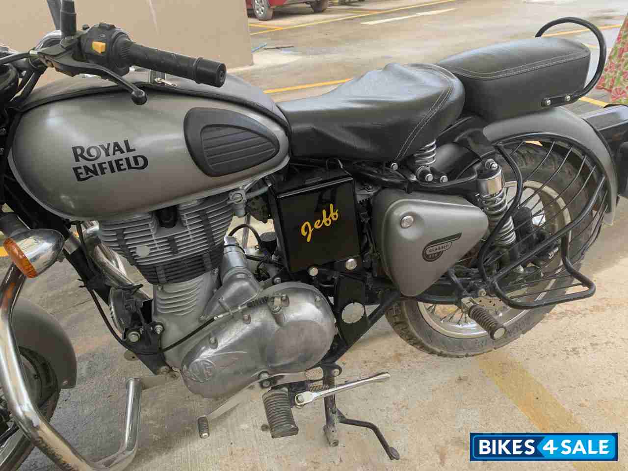 Gunmetal Grey Royal Enfield Classic Gunmetal Grey