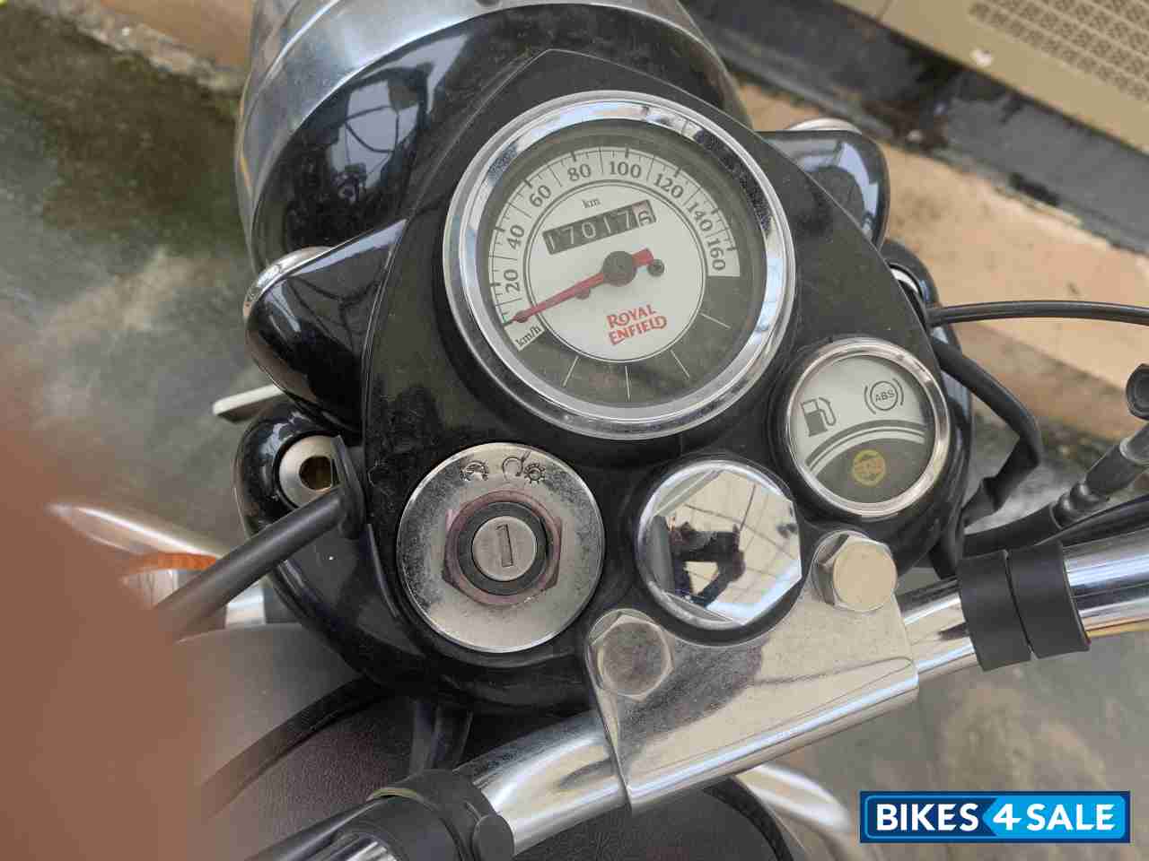 Gunmetal Grey Royal Enfield Classic Gunmetal Grey