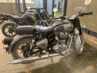 Gunmetal Grey Royal Enfield Classic Gunmetal Grey