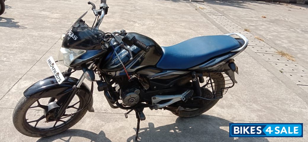 Blue & Black Bajaj Discover 125M