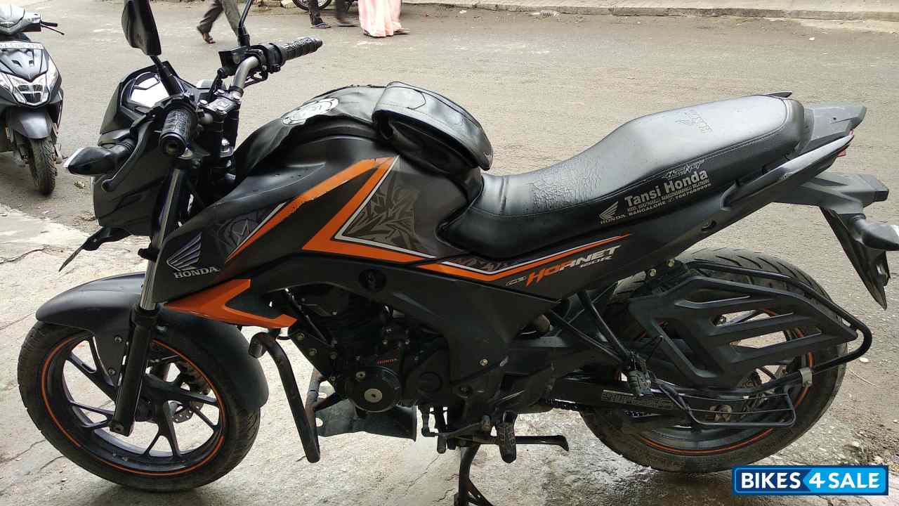 Honda CB Hornet 160R