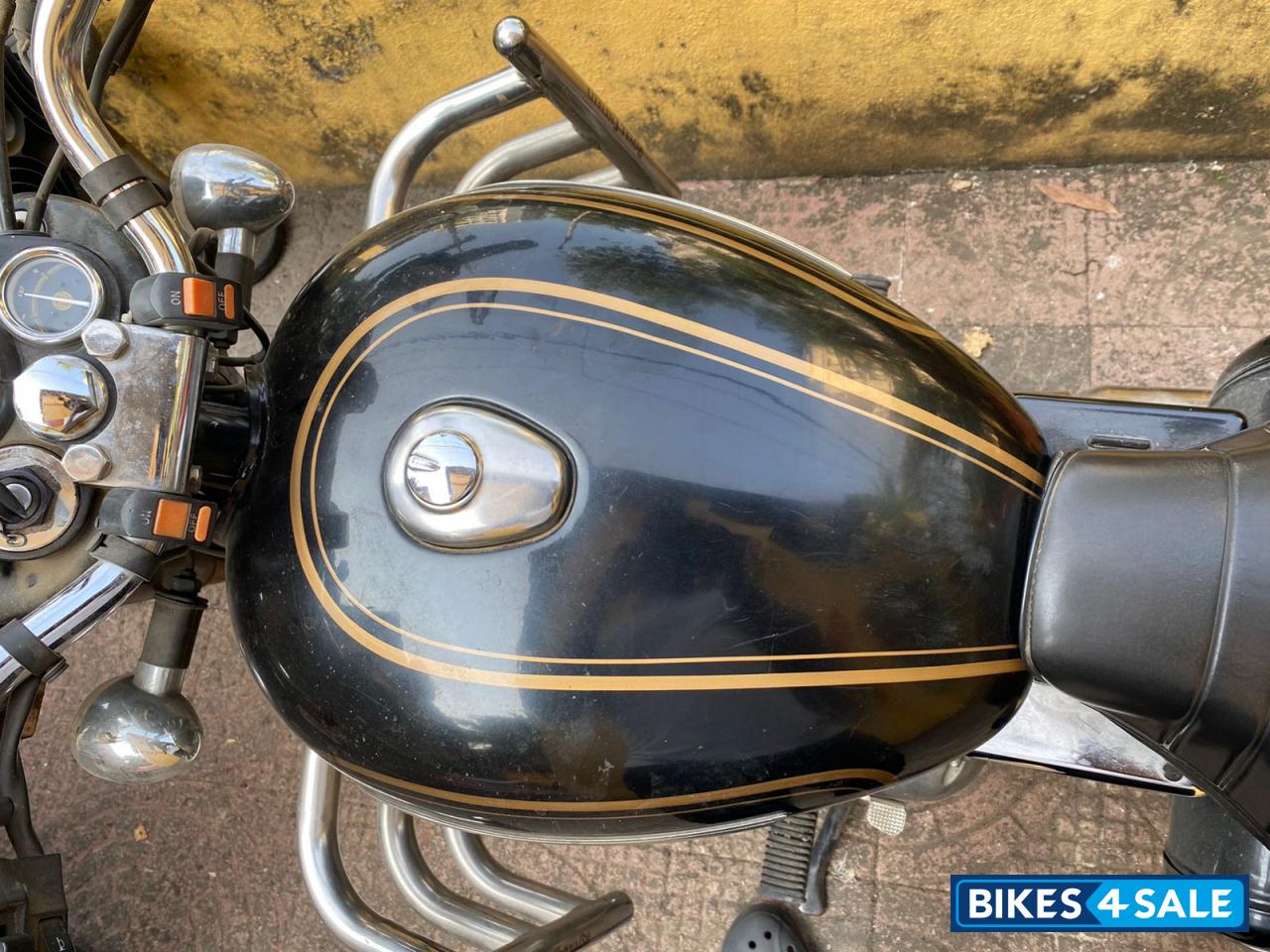 Black Royal Enfield Bullet Standard 350