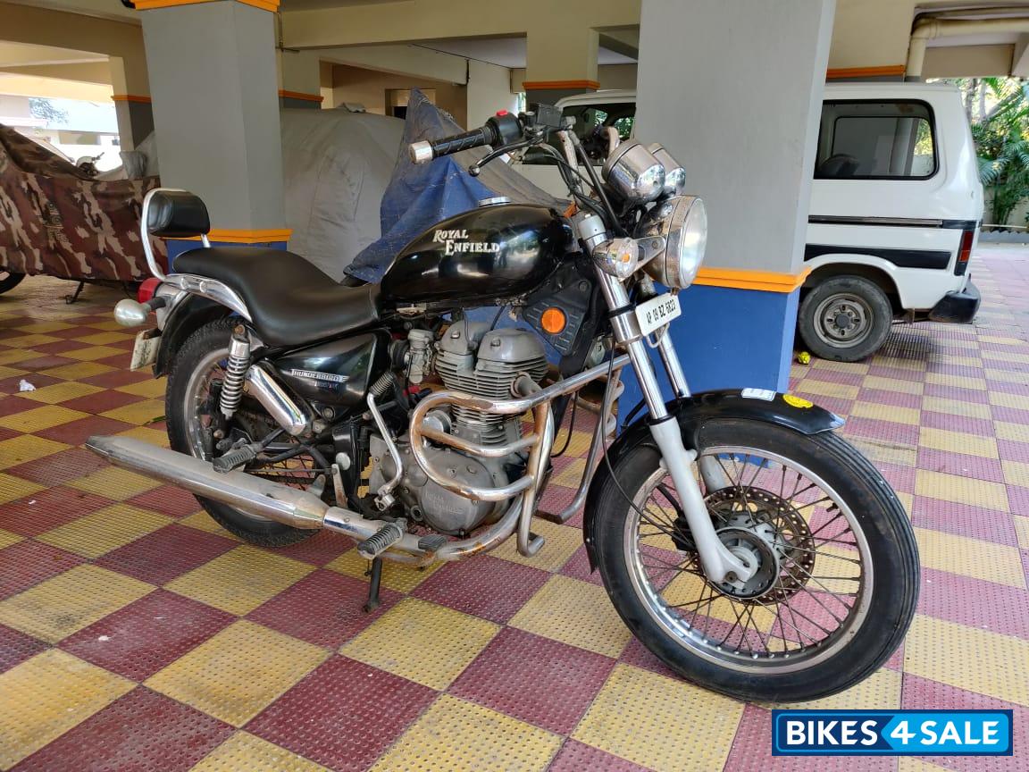 Black Royal Enfield Thunderbird TwinSpark 350