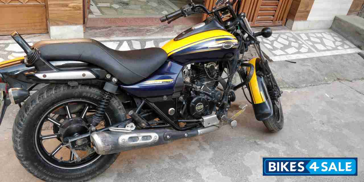 Bajaj Avenger Street 150