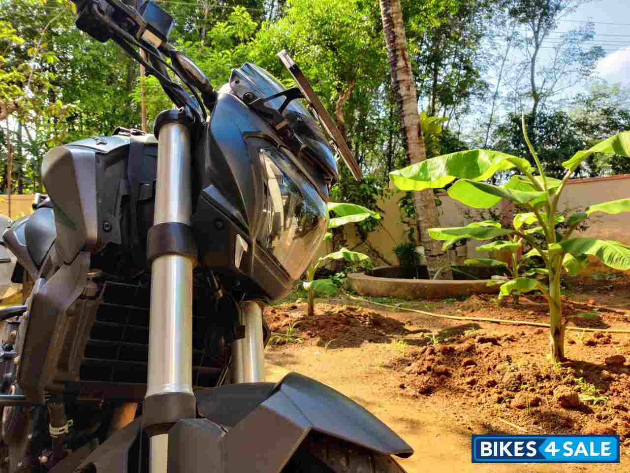 Black Bajaj Dominar 400 ABS BS6 Black Bajaj Dominar 400 ABS BS6