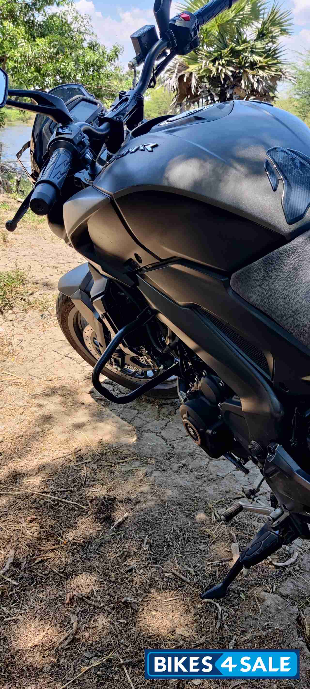 Black Bajaj Dominar 400 ABS BS6 Black Bajaj Dominar 400 ABS BS6