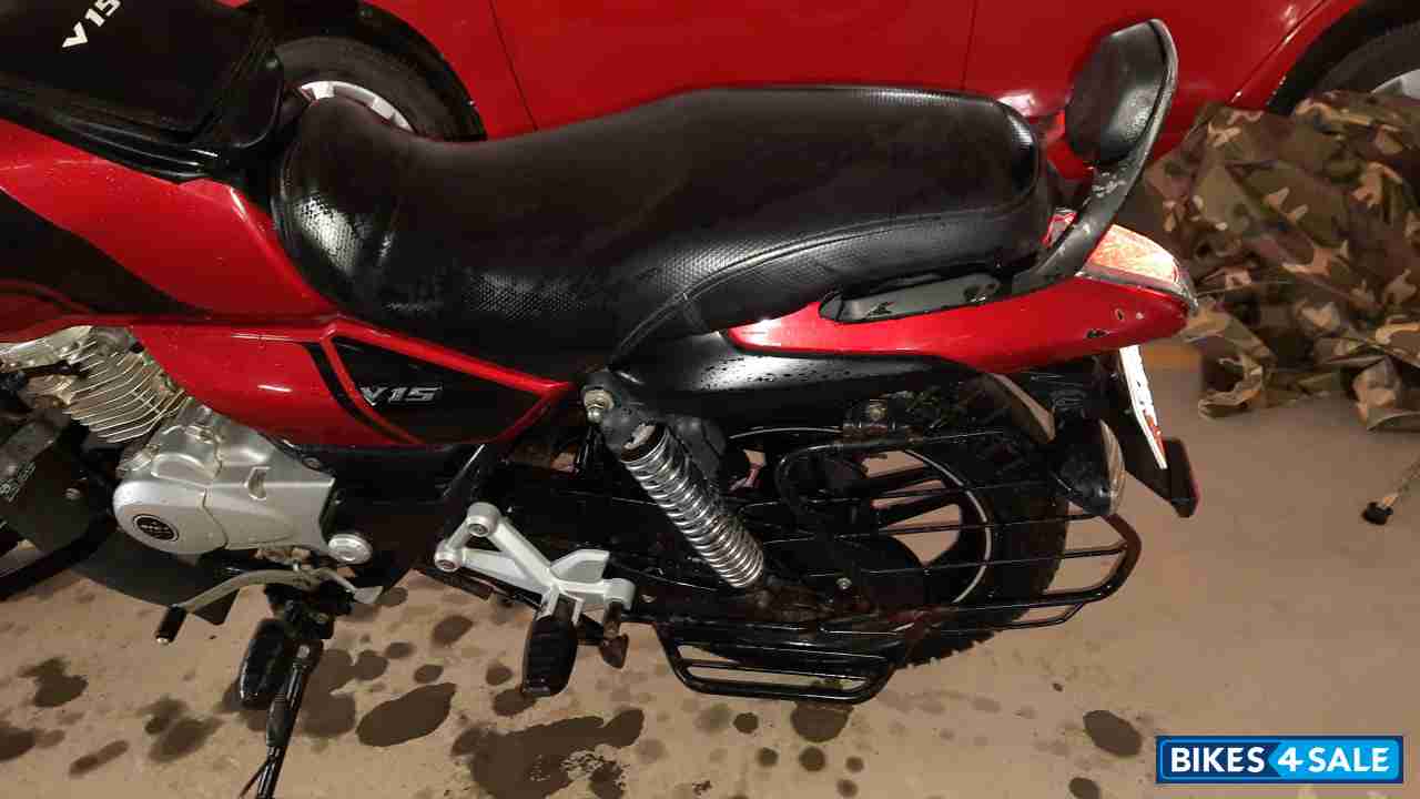 Red Bajaj V15