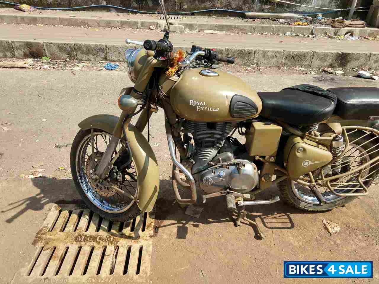 Royal Enfield Classic 500