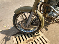 Royal Enfield Classic 500