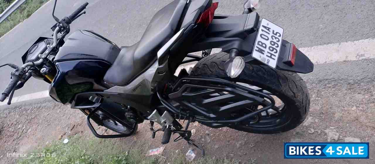 Honda CB Hornet 160R