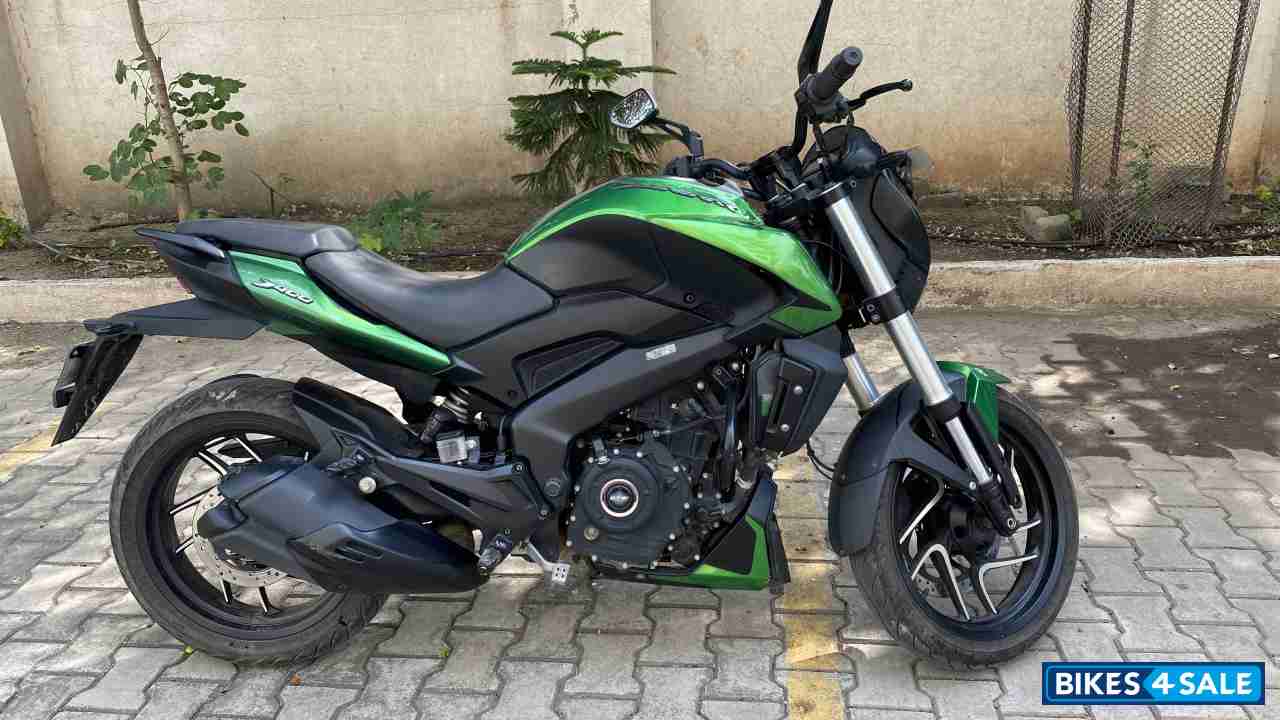 Green Bajaj Dominar 400