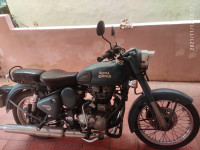 Royal Enfield Classic Squadron Blue