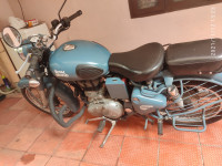 Royal Enfield Classic Squadron Blue
