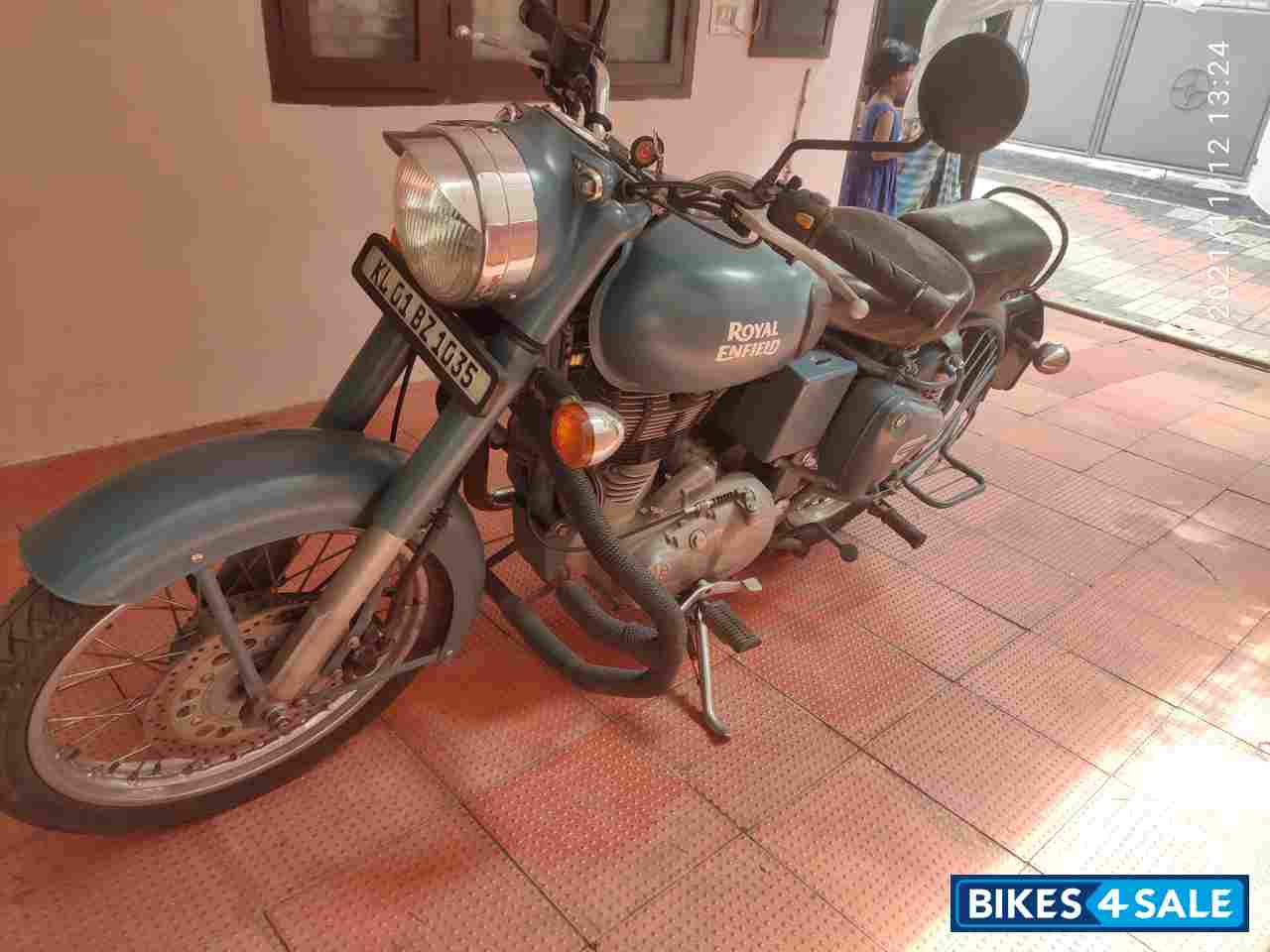 Royal Enfield Classic Squadron Blue