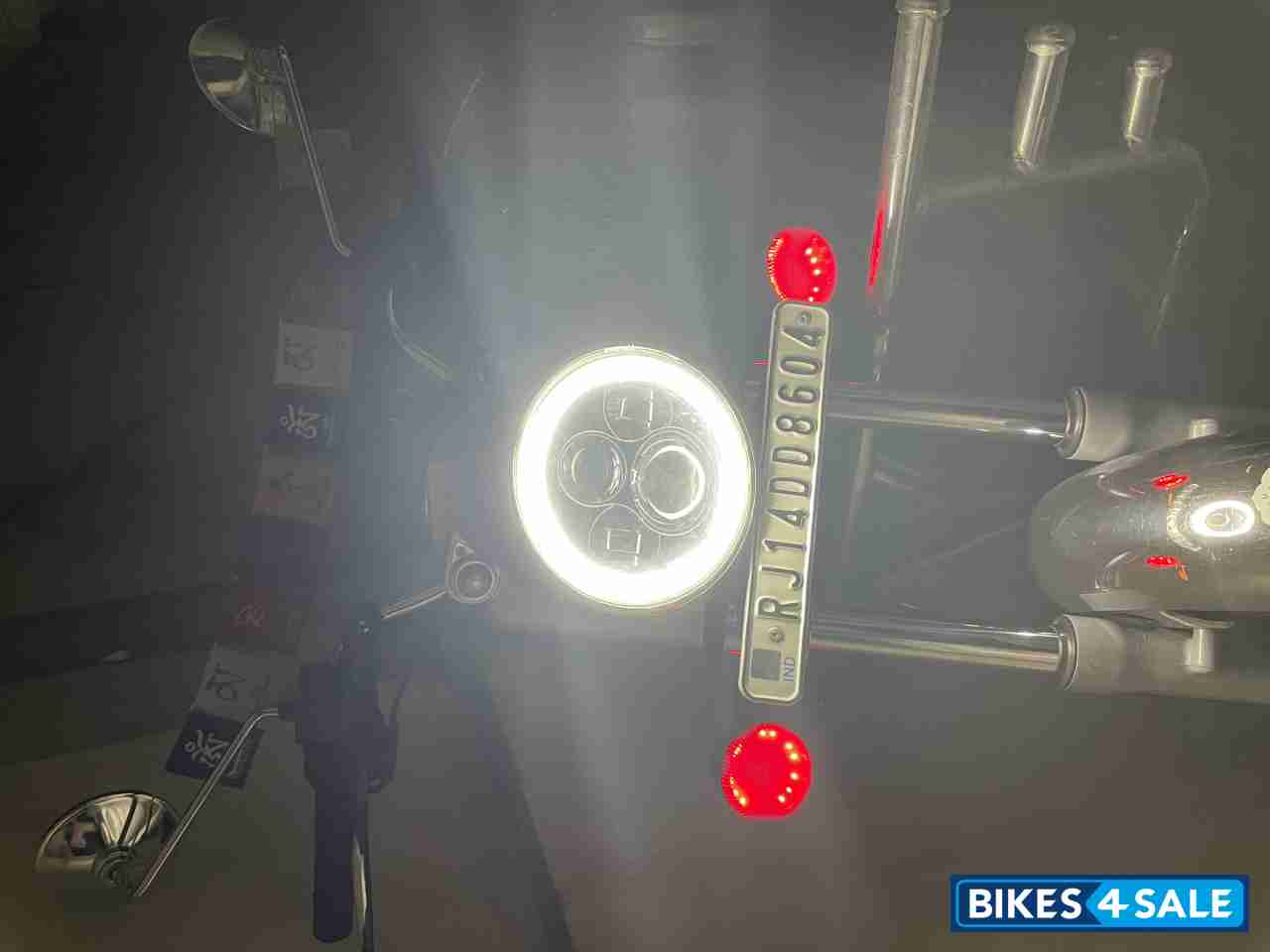 Silver Royal Enfield Bullet Electra Twinspark Silver Royal Enfield Bullet Electra Twinspark