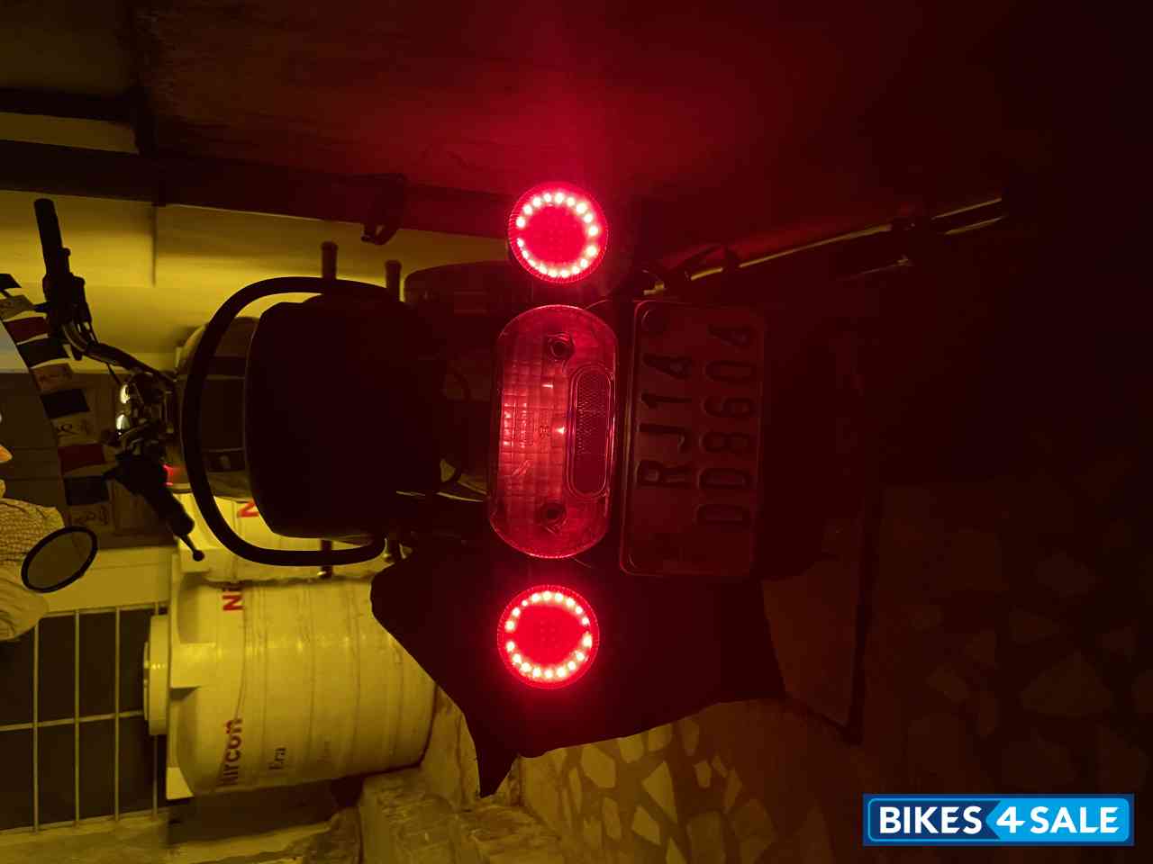 Silver Royal Enfield Bullet Electra Twinspark Silver Royal Enfield Bullet Electra Twinspark