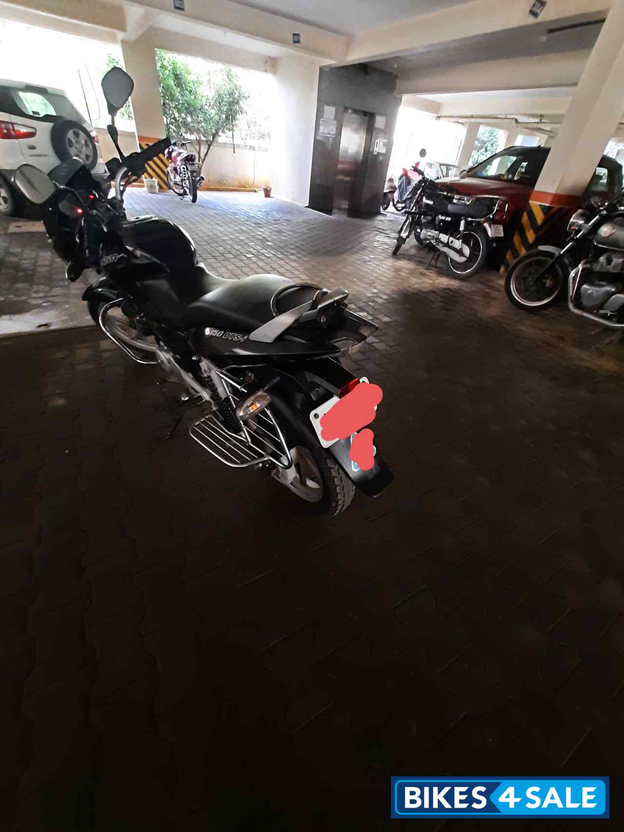 Black Bajaj Pulsar 150 DTSi