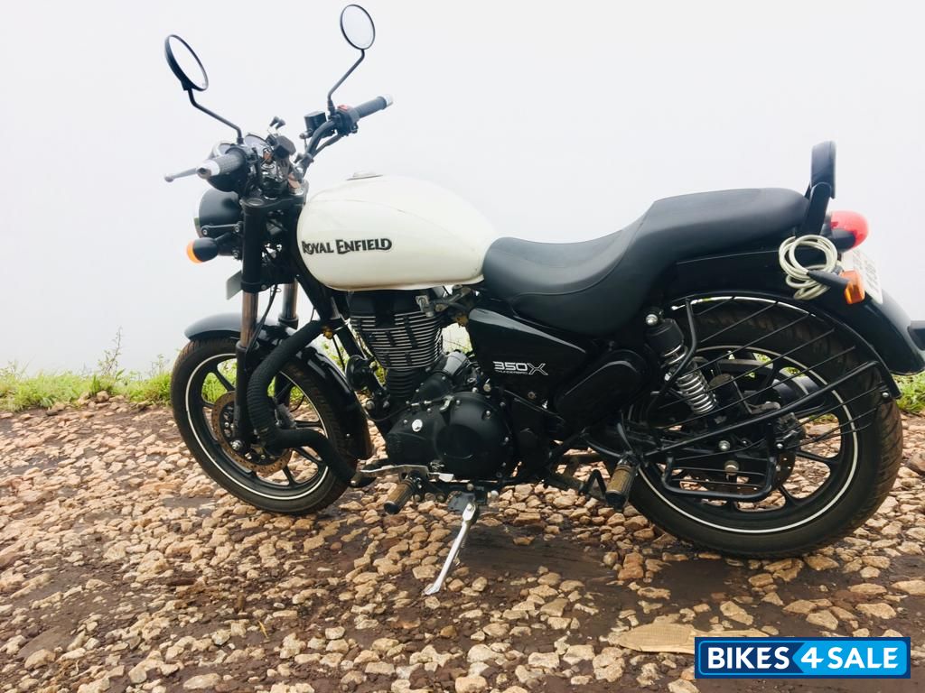 White Royal Enfield Thunderbird X 350