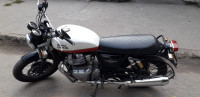 Baker, White/red Royal Enfield Interceptor 650 Twin