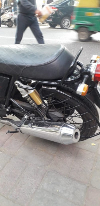 Baker, White/red Royal Enfield Interceptor 650 Twin