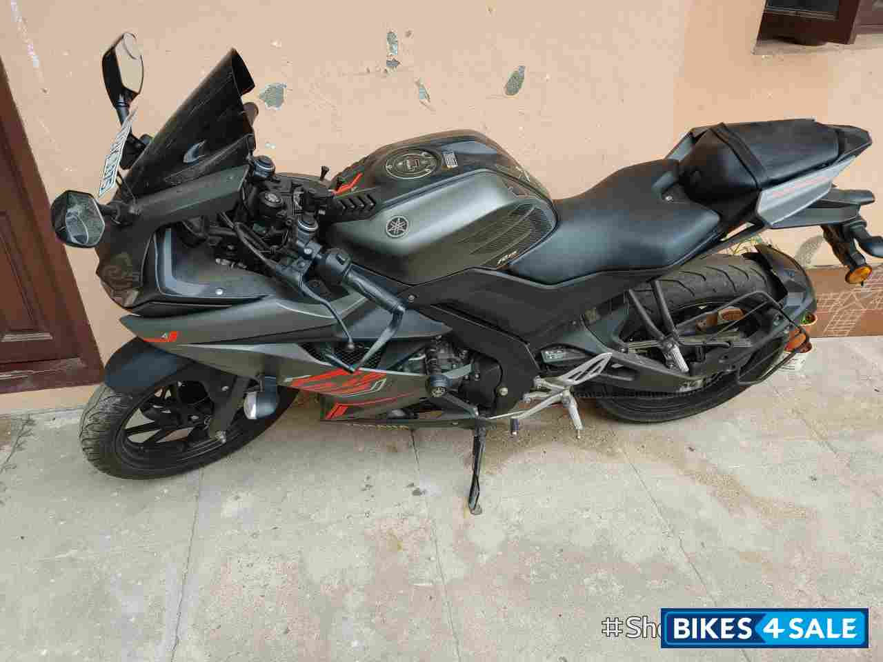 Metallic Grey Yamaha YZF R15 V3 BS6