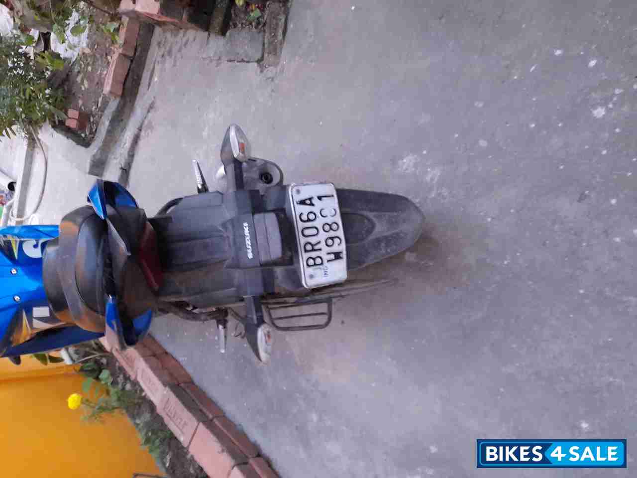 Blue Suzuki GSX R125