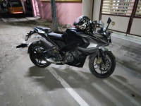 Bajaj Pulsar RS 200 ABS