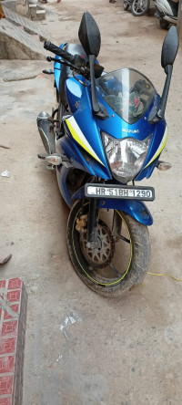 Blue Suzuki Gixxer SF