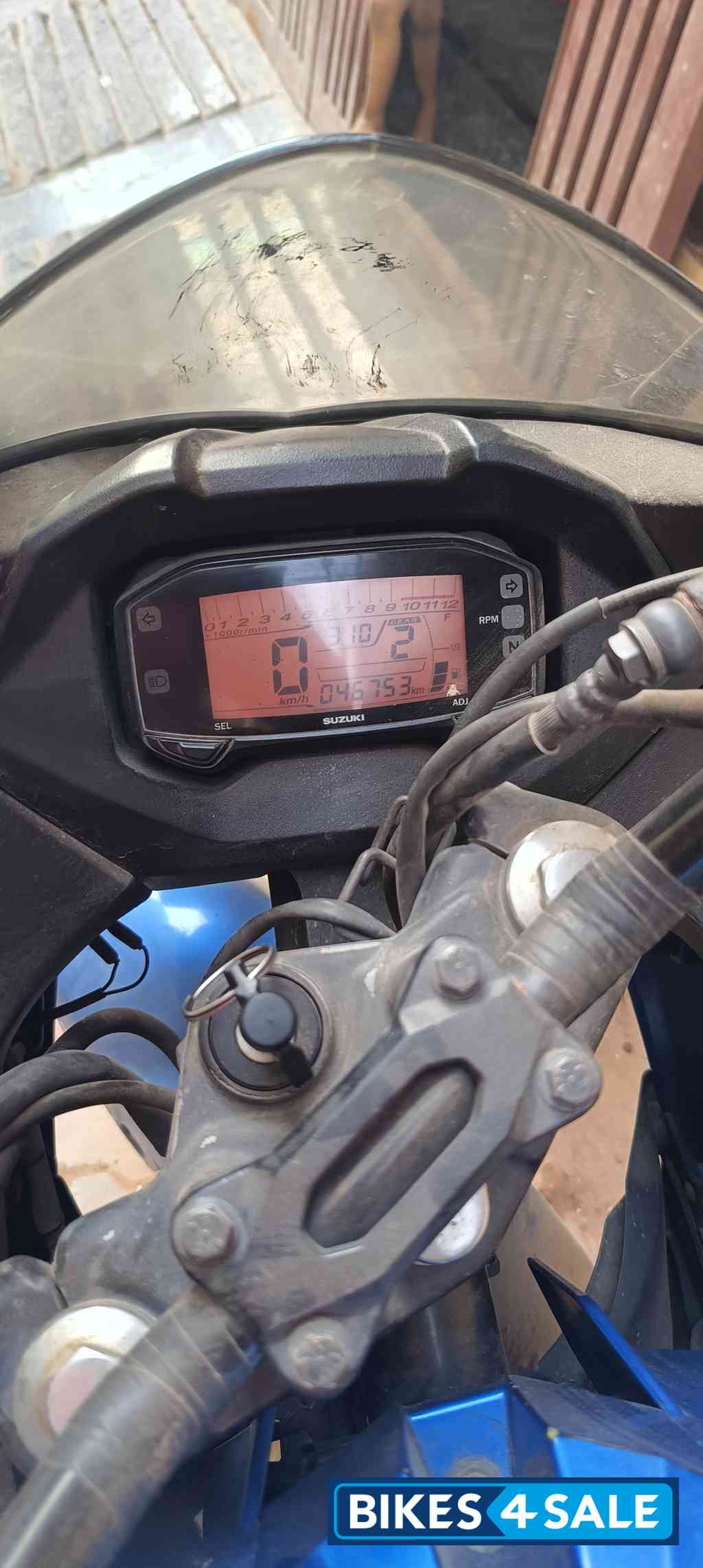 Blue Suzuki Gixxer SF