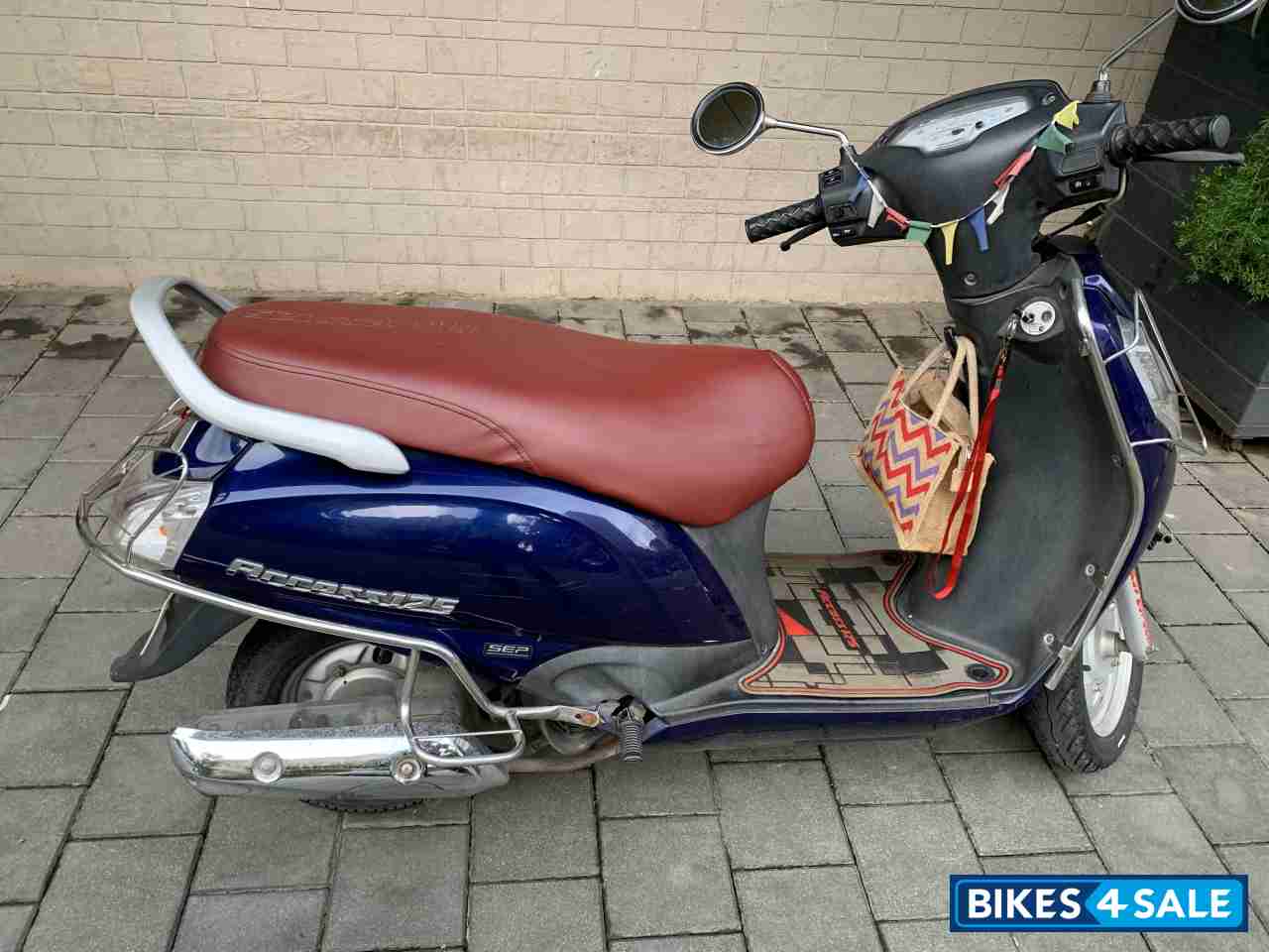 Blue Suzuki Access 125 CBS