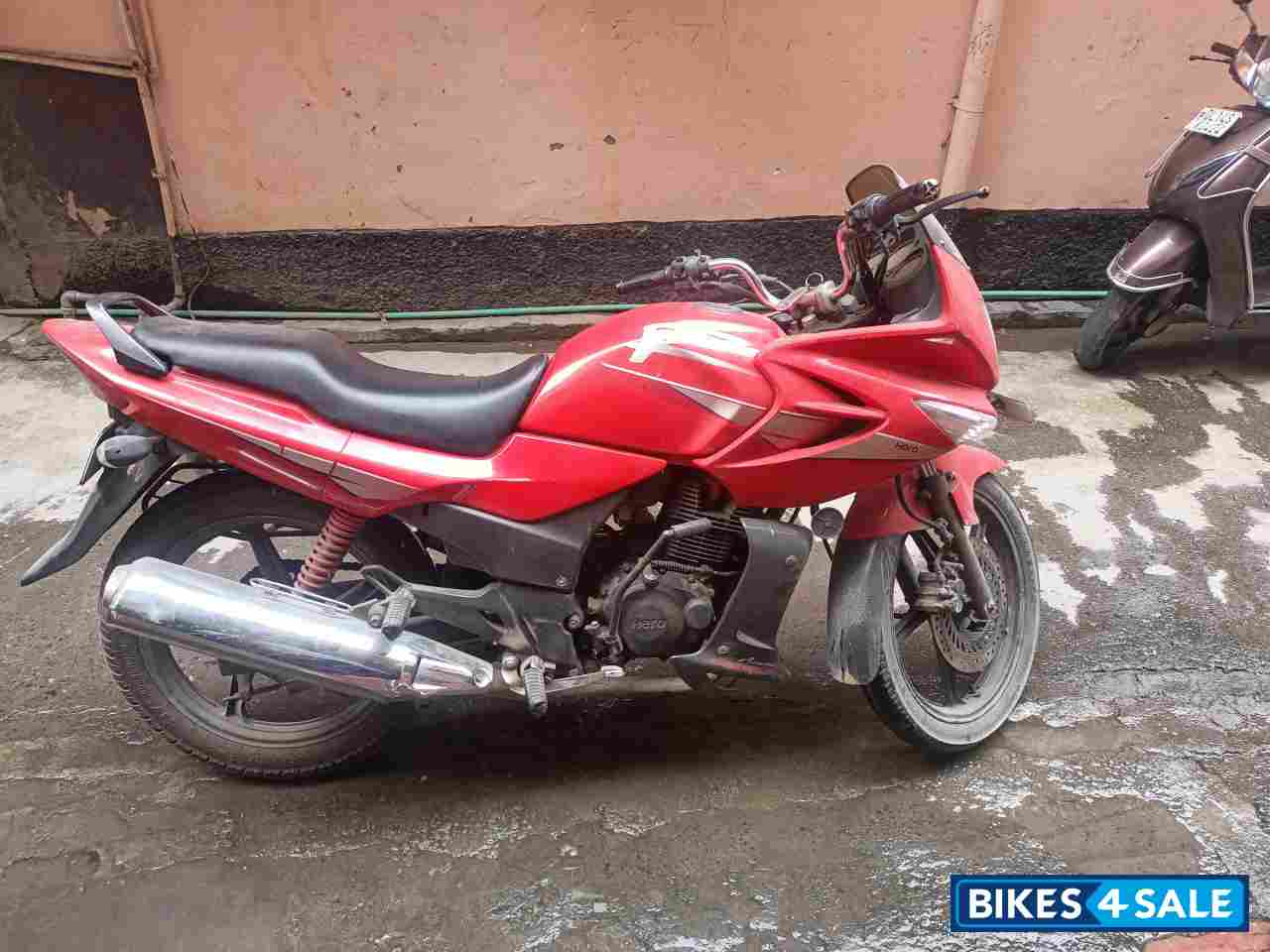 Red Hero Karizma R