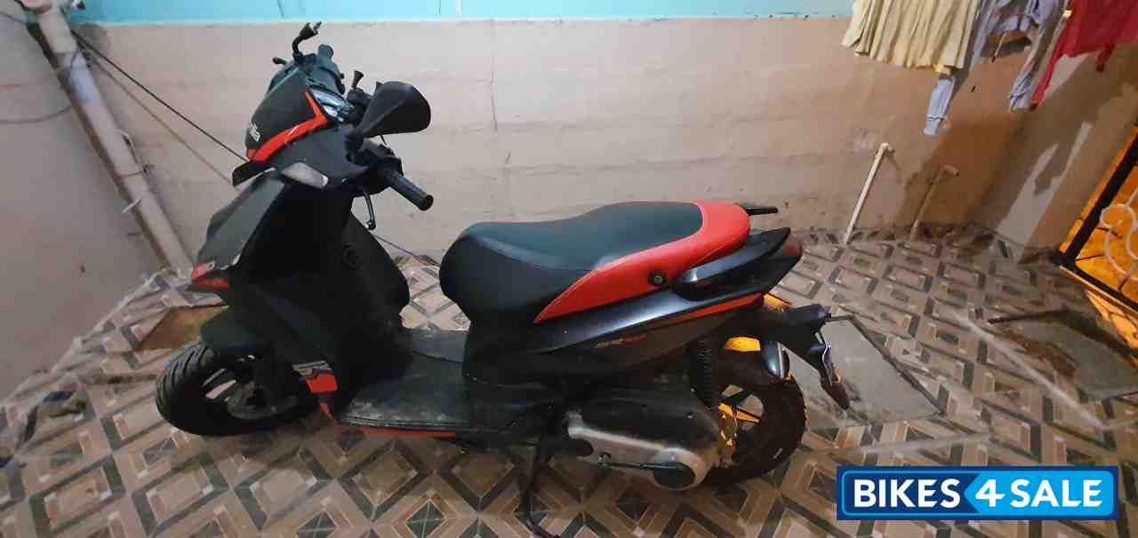 Black And Red Aprilia SR 150