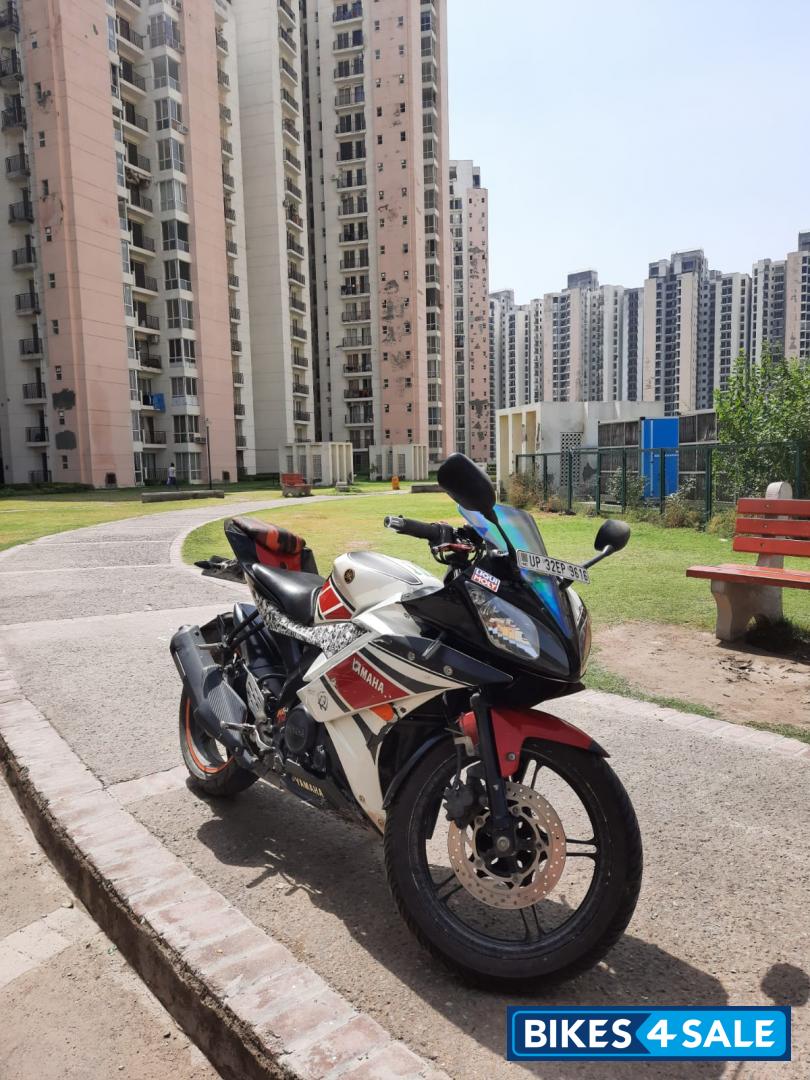 Yamaha YZF R15 V2