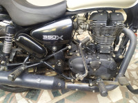 White Royal Enfield Thunderbird X 350