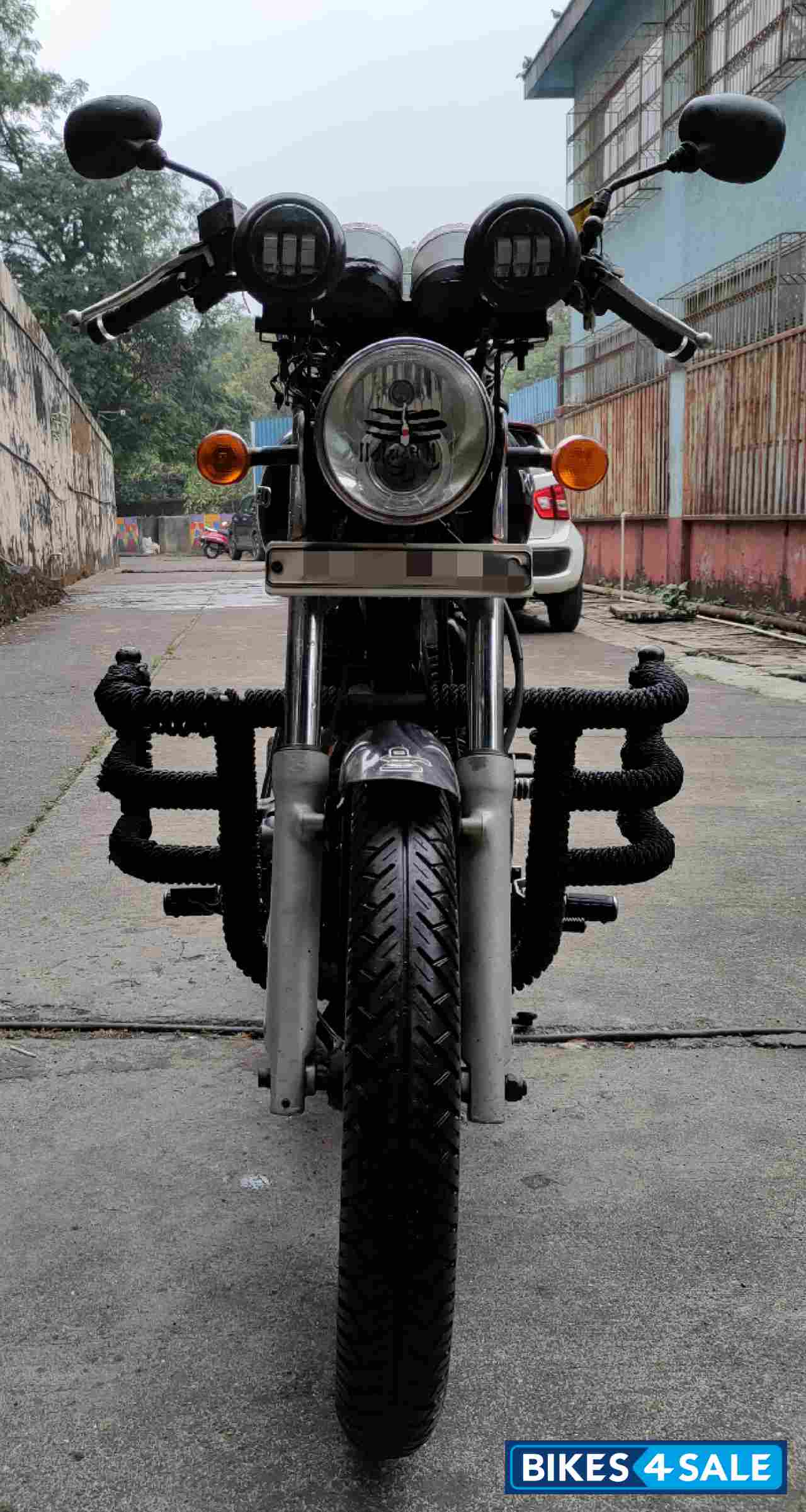 Black Royal Enfield Thunderbird 500