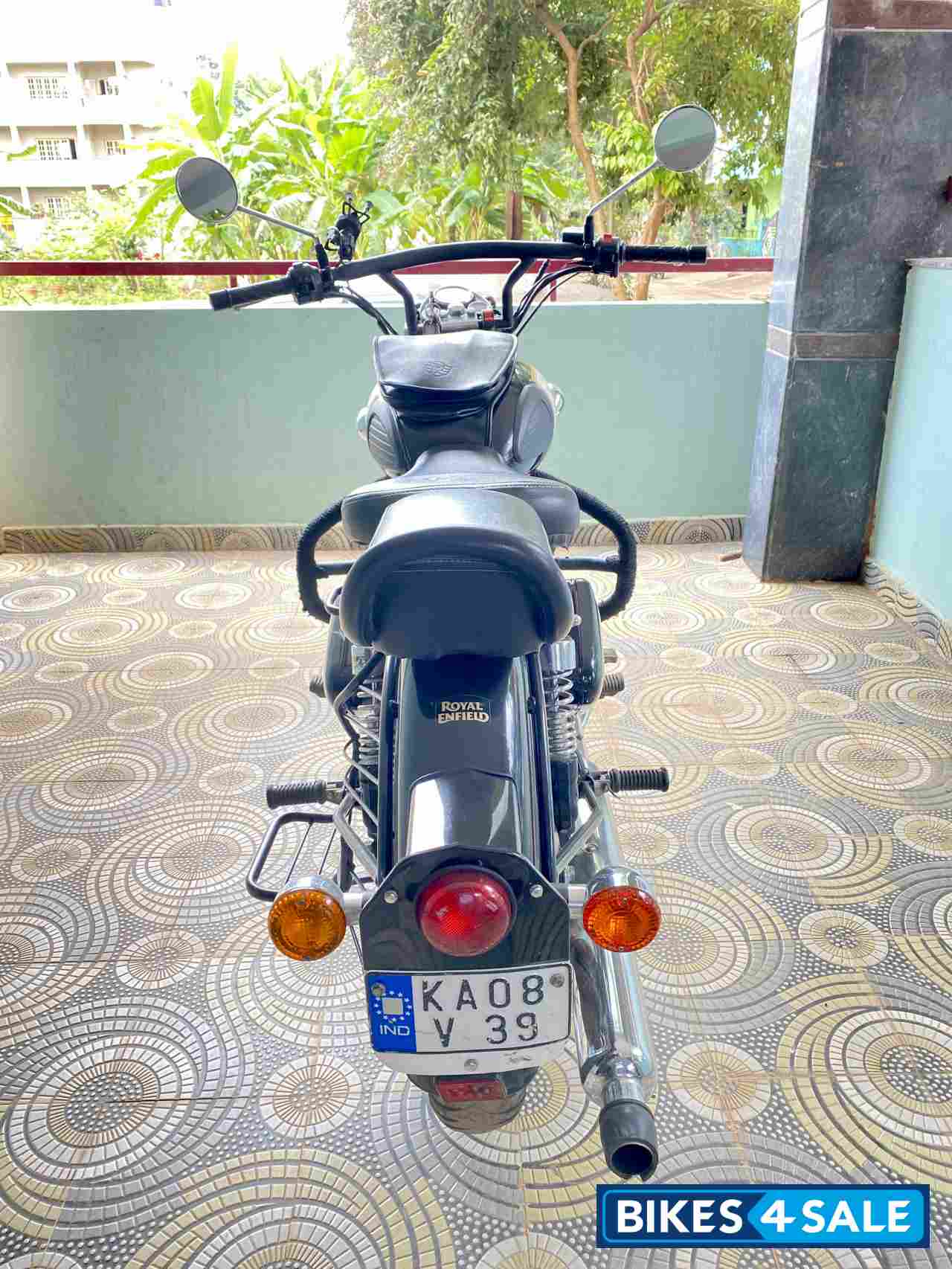 Black Royal Enfield Classic 350