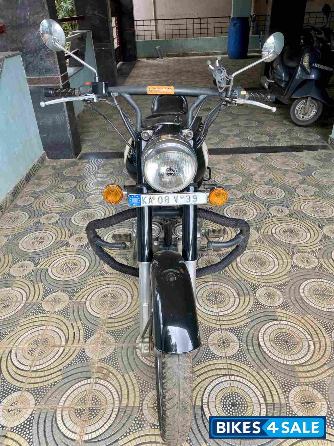 Black Royal Enfield Classic 350