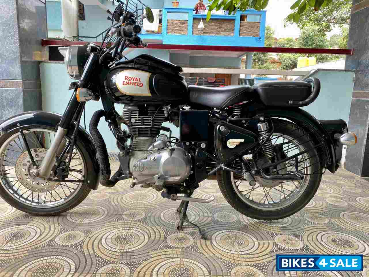 Black Royal Enfield Classic 350