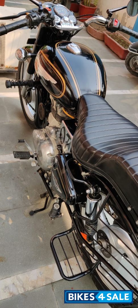 Black Royal Enfield Bullet Standard 350