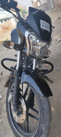 Bajaj V15