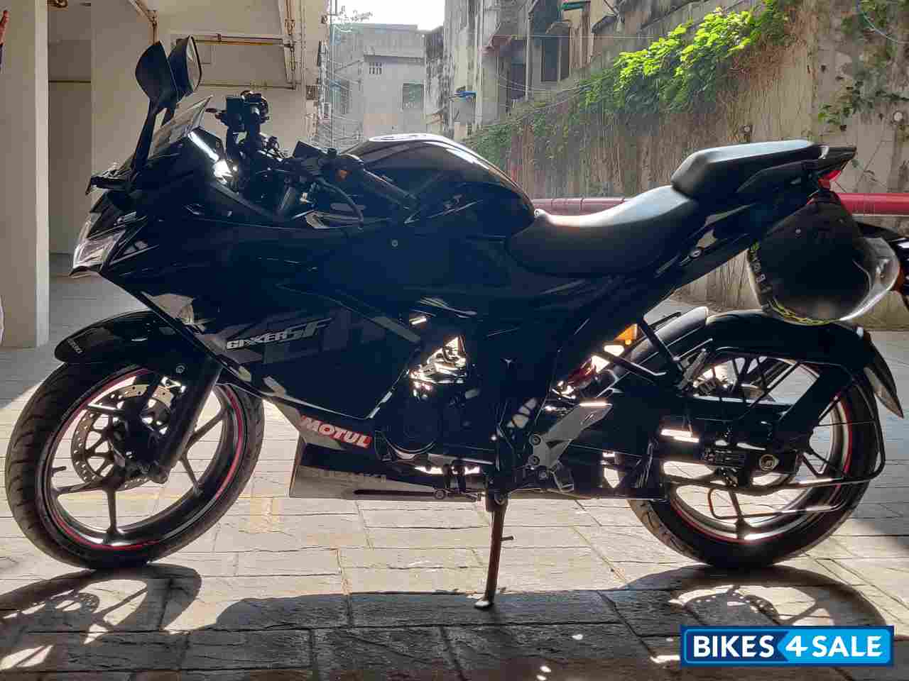 Suzuki Gixxer SF