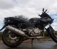 Bajaj Pulsar 220F