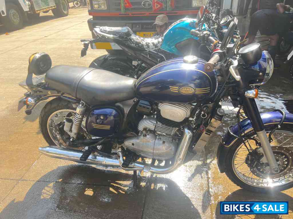 Nebula Blue Jawa forty two BS6