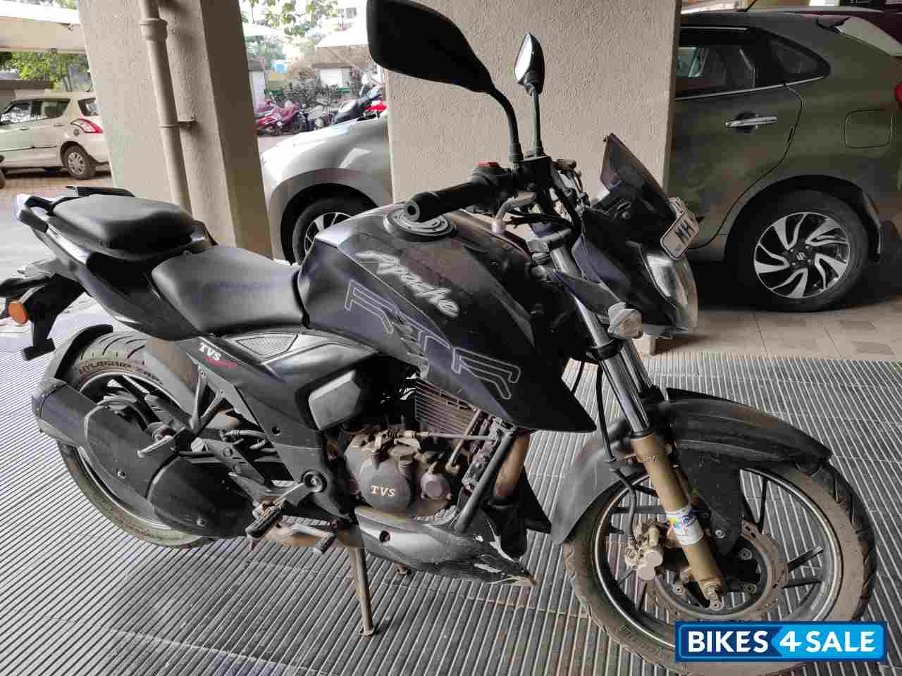 Matt Black TVS Apache RTR 200 4V