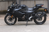 Matte Black Suzuki Gixxer SF 250