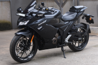 Matte Black Suzuki Gixxer SF 250