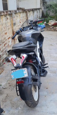 Bajaj Pulsar RS 200 BS6